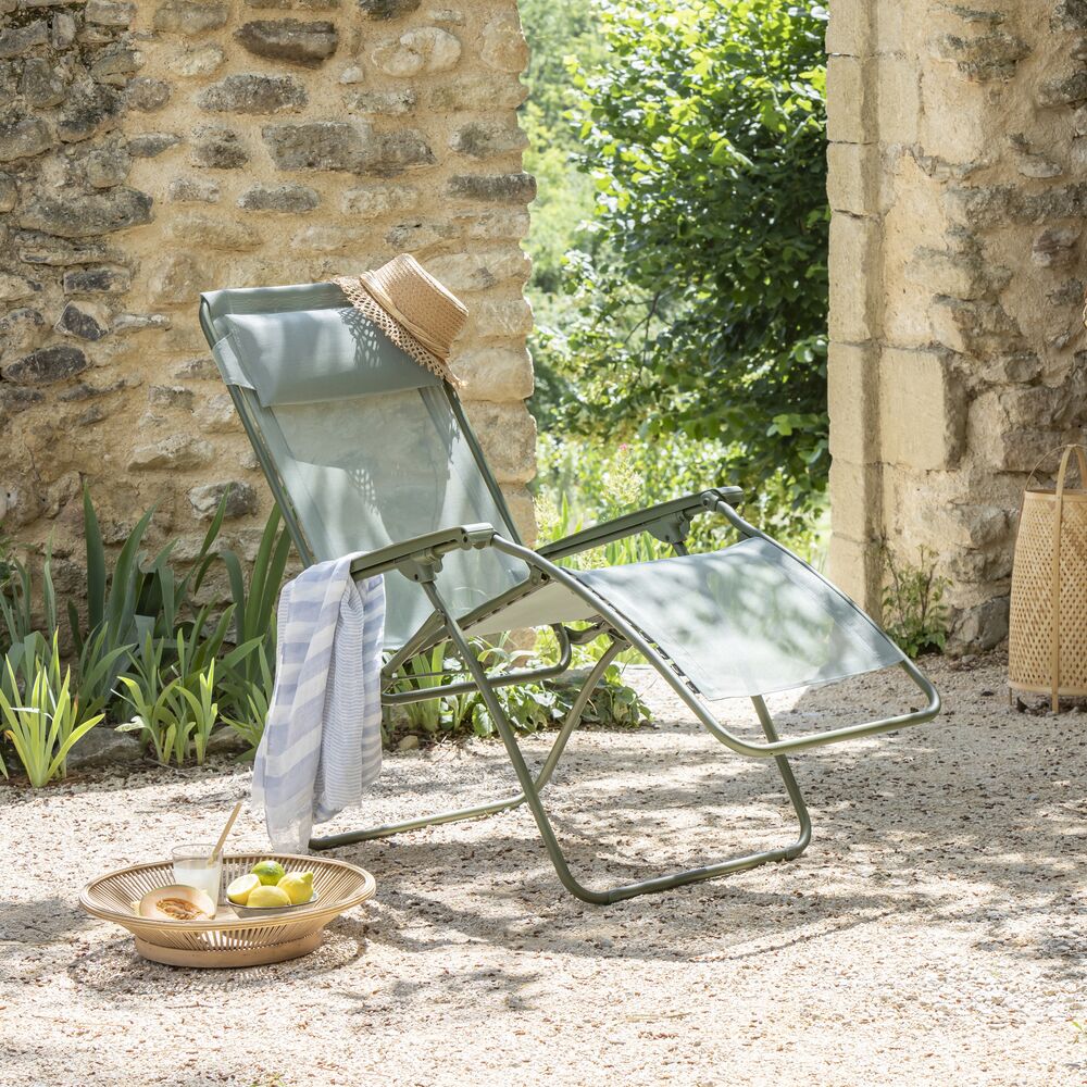 RECLINING CHAIR