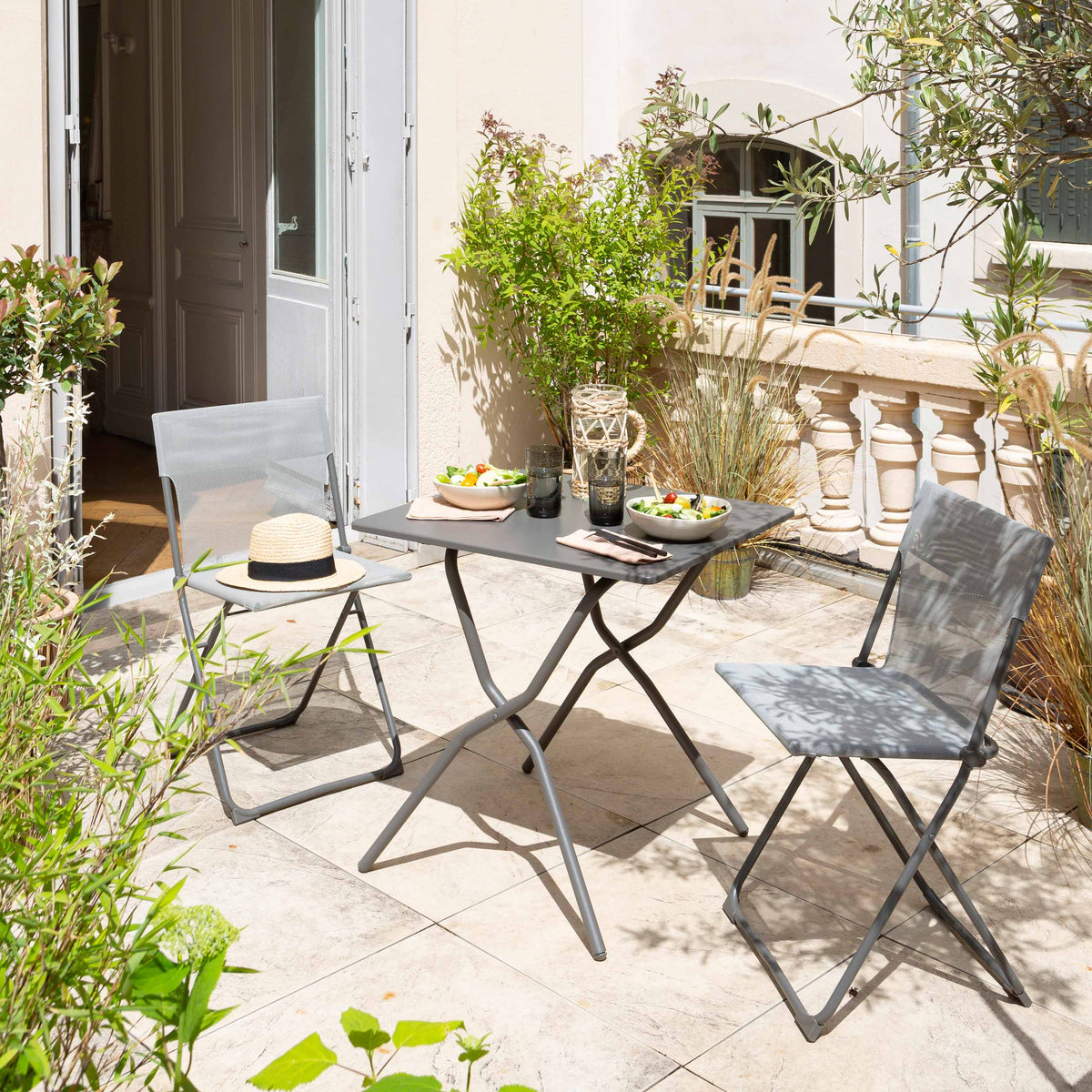 SQUARED FOLDABLE BALCONY TABLE