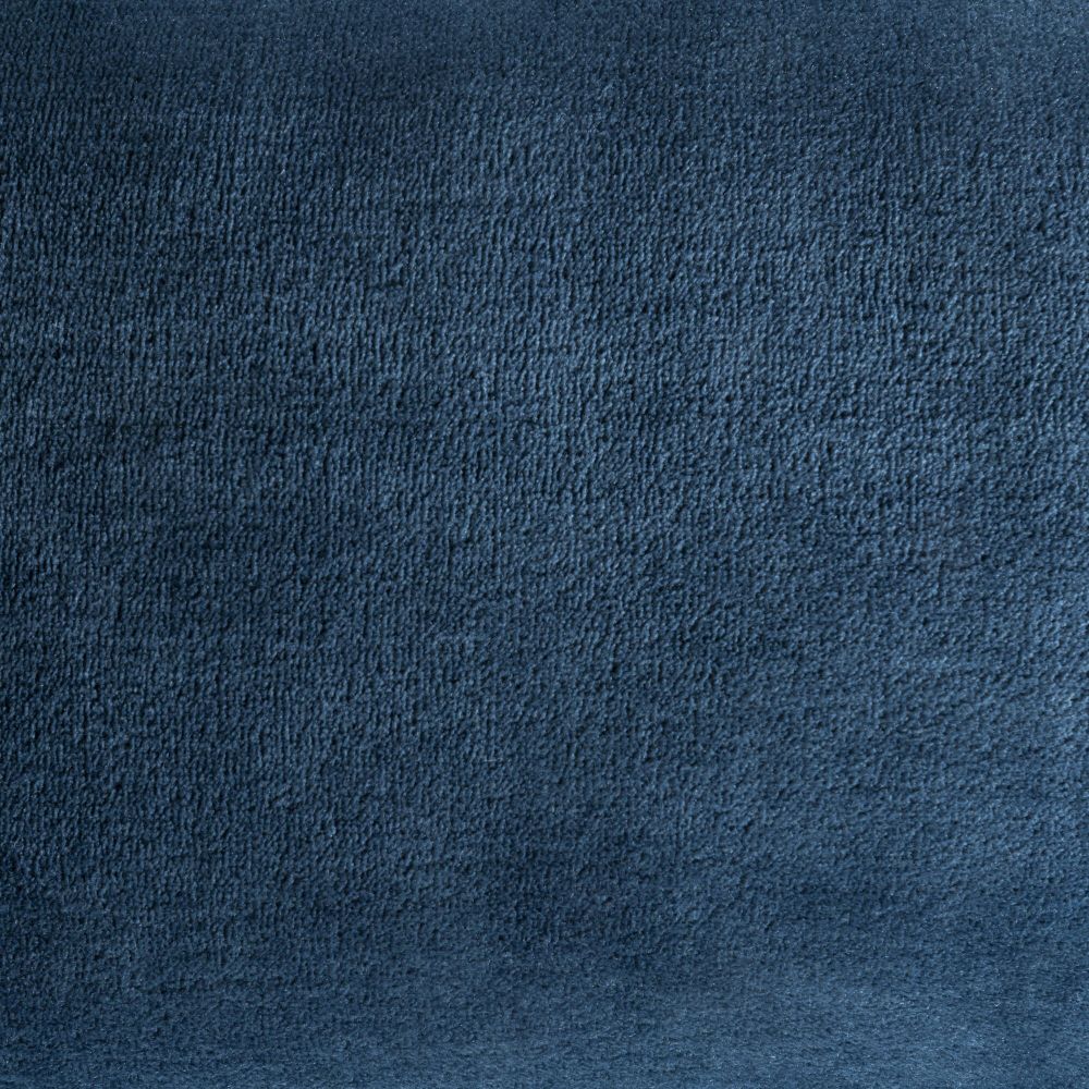 FLEECE BLANKET